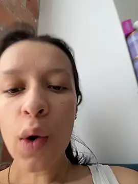 Soy Sara7 online show from 04-15-26, 01:04