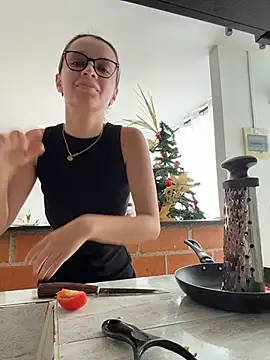 Soy Sara7 online show from 12-15-25, 06:03