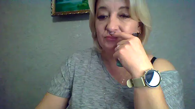 ArielXLoveresss online show from 10-04-25, 09:00
