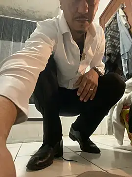 rogerdik76 online show from 03-27-26, 06:22