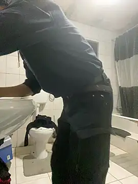 rogerdik76 online show from 04-19-26, 08:22