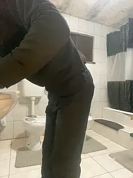 rogerdik76 online show from 03-03-26, 06:20