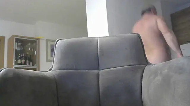 Snapshot of jerkoutdoor70 chatting on 11-15-25, 04:22 jerkoutdoor70 online show from 11-15-25, 04:22