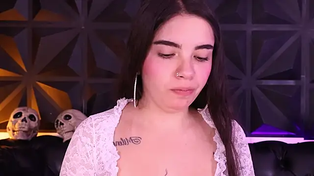 DaphneGlas online show from 10-24-25, 12:59