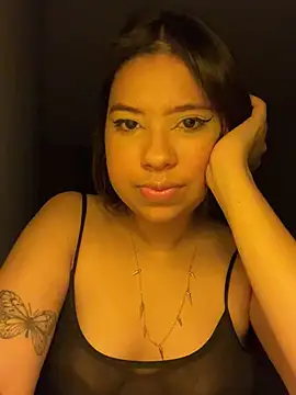 KiaraCut online show from 03-27-26, 01:58