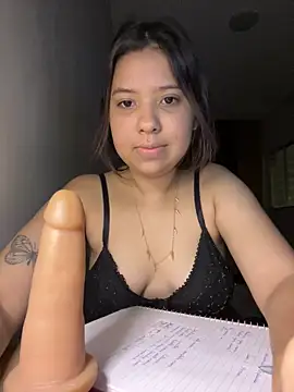 KiaraCut online show from 03-29-26, 01:07