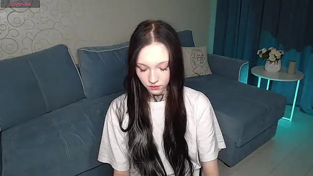 mefwhore online show from 11-07-25, 03:49