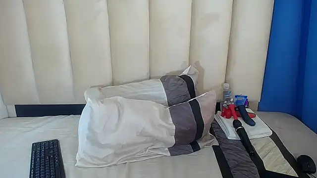 SEXYASSTINAXXX online show from 10-01-25, 06:07
