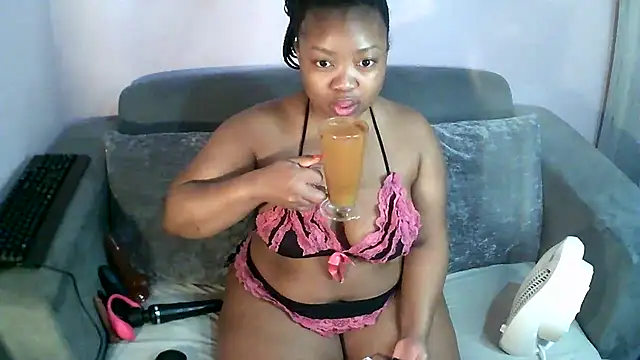 Snapshot of SEXYASSTINAXXX chatting on 07-25-26, 05:26 SEXYASSTINAXXX online show from 07-25-26, 05:26