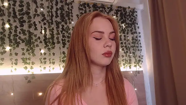 Snapshot of IvyAngel chatting on 07-28-26, 01:32 IvyAngel online show from 07-28-26, 01:32