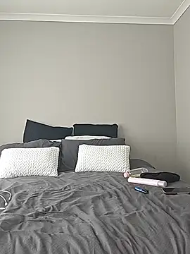 Snapshot of xyz089 chatting on 06-14-26, 12:28 xyz089 online show from 06-14-26, 12:28