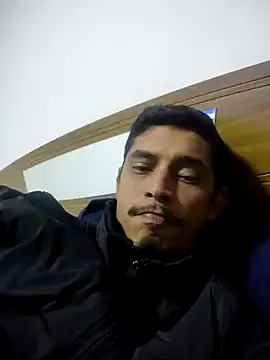Snapshot of deivit61 chatting on 06-19-26, 03:23 deivit61 online show from 06-19-26, 03:23