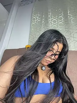 Snapshot of virginbrunette99 chatting on 06-05-26, 05:56 virginbrunette99 online show from 06-05-26, 05:56