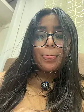 Snapshot of virginbrunette99 chatting on 06-13-26, 05:05 virginbrunette99 online show from 06-13-26, 05:05
