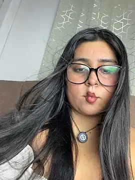 Snapshot of virginbrunette99 chatting on 04-28-26, 05:12 virginbrunette99 online show from 04-28-26, 05:12