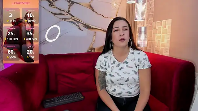 Bella williamss  online show from 10-20-25, 07:36