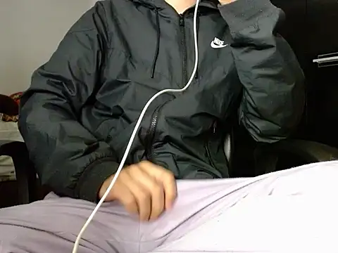 Snapshot of blondetwink chatting on 06-21-26, 03:29 blondetwink online show from 06-21-26, 03:29