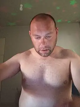 Snapshot of chris19851 chatting on 06-07-26, 09:14 chris19851 online show from 06-07-26, 09:14