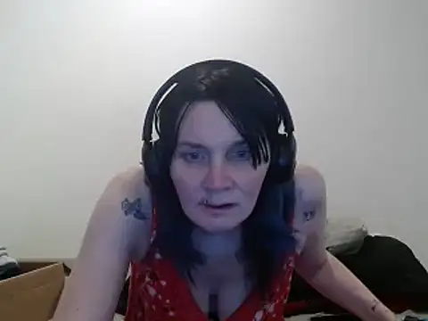 Snapshot of Hotmodel1984 chatting on 06-11-26, 03:14 Hotmodel1984 online show from 06-11-26, 03:14