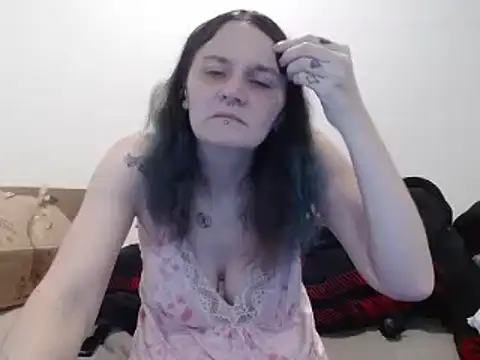 Hotmodel1984 online show from 12-17-25, 04:23