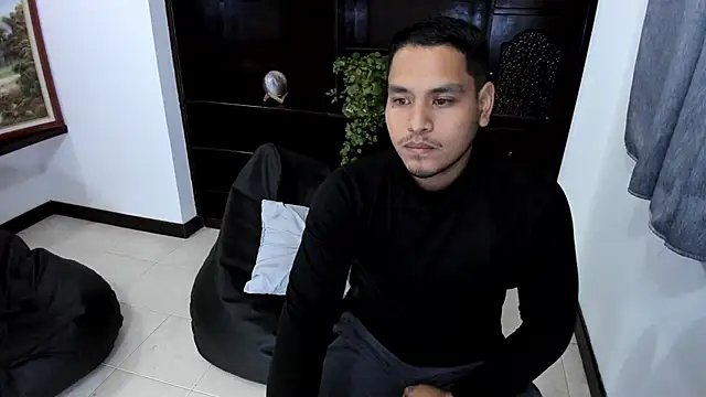 maxflurry  online show from 03-11-25, 07:57