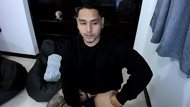 maxflurry  online show from 03-06-25, 05:03