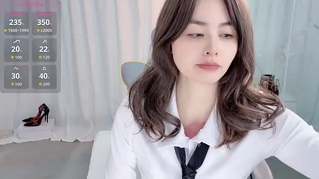 weiwei160 online show from 11-26-25, 10:15