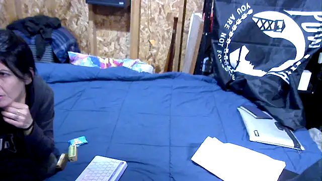 Snapshot of SillyRabbitz chatting on 11-06-25, 03:10 SillyRabbitz online show from 11-06-25, 03:10