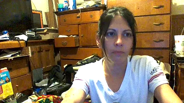 Snapshot of SillyRabbitz chatting on 11-15-25, 08:40 SillyRabbitz online show from 11-15-25, 08:40