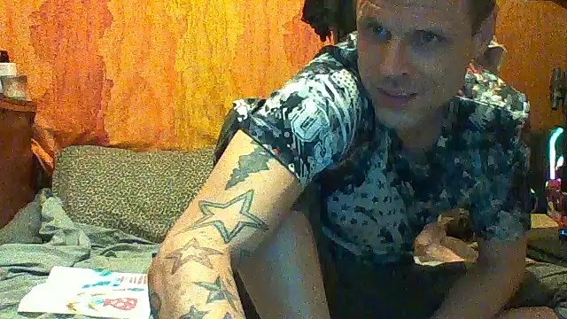 Snapshot of SillyRabbitz chatting on 03-10-25, 03:56 SillyRabbitz online show from 03-10-25, 03:56