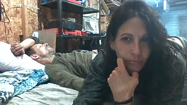 Snapshot of SillyRabbitz chatting on 10-15-25, 08:55 SillyRabbitz online show from 10-15-25, 08:55