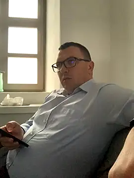 Mike8523 online show from 11-15-25, 06:06