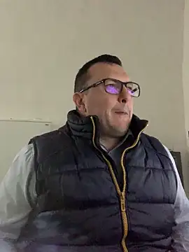 Mike8523 online show from 03-30-26, 05:20