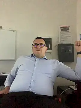 Mike8523 online show from 10-30-25, 05:17