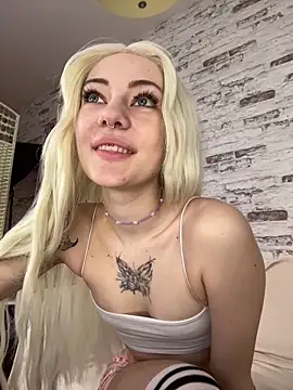 MeryWeaver online show from 03-06-26, 10:49