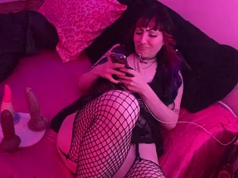 ChrryFoxx online show from 04-13-26, 11:03