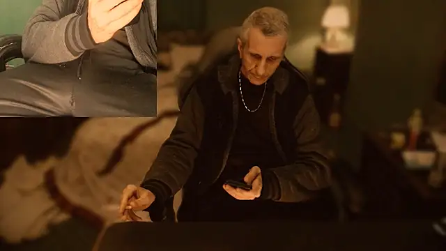 maxdaddy690 online show from 12-23-24, 09:18