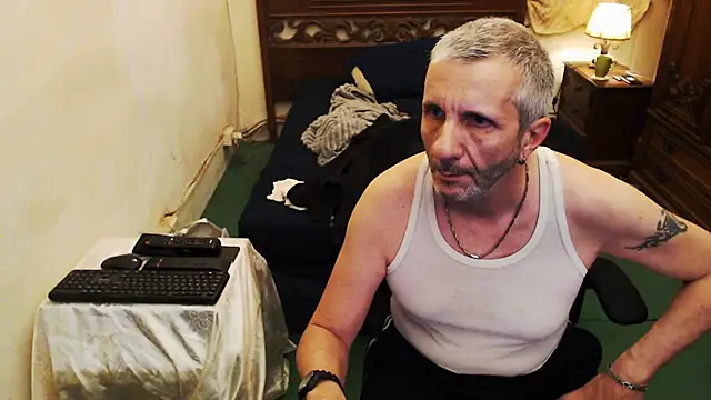 maxdaddy690 online show from 10-05-25, 08:43