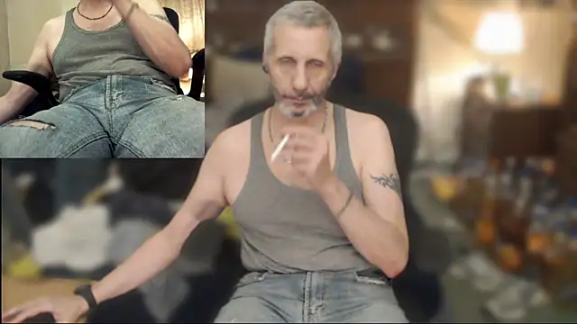 Snapshot of maxdaddy690 chatting on 06-21-26, 12:27 maxdaddy690 online show from 06-21-26, 12:27