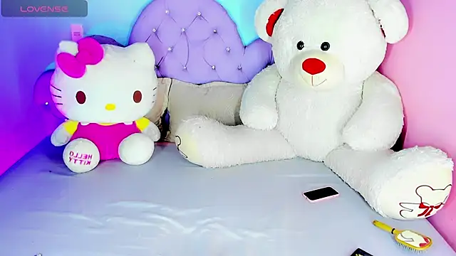 Snapshot of Julie_Lovelyx1 chatting on 07-11-26, 11:21 Julie Lovelyx1 online show from 07-11-26, 11:21