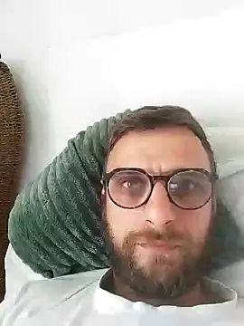 Snapshot of sebik122 chatting on 10-04-25, 08:05 sebik122 online show from 10-04-25, 08:05