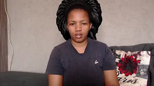 xMiAmor online show from 03-18-25, 08:17