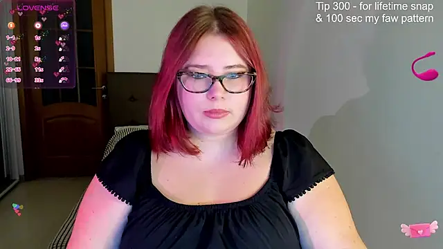 Snapshot of Lily_lu_one chatting on 09-24-25, 10:05 Lily lu one online show from 09-24-25, 10:05