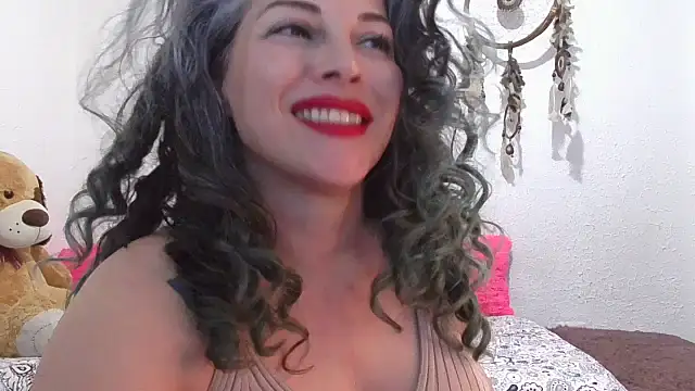 Victoria Lover online show from 09-18-25, 02:47