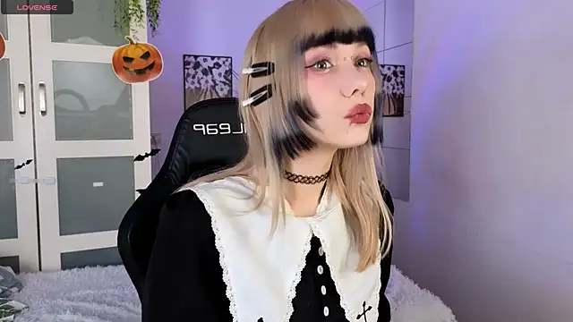 Cherry Bite online show from 10-31-25, 10:16