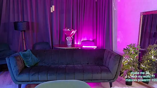 CutiePie69   online show from 10-19-25, 08:22