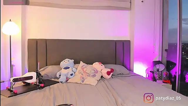 MiiaParker6972 online show from 10-08-25, 10:54