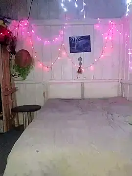 Snapshot of Fellyna chatting on 09-21-25, 04:45 Fellyna online show from 09-21-25, 04:45