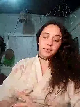 Snapshot of Fellyna chatting on 10-10-25, 04:41 Fellyna online show from 10-10-25, 04:41