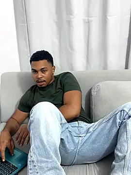 Snapshot of latinbbc_00 chatting on 09-14-25, 05:41 latinbbc 00 online show from 09-14-25, 05:41